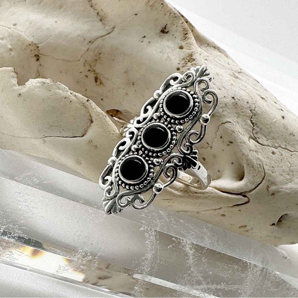 ARTISAN Sterling Silver Filigree Black Onyx Healing Crystal Ring - Picture 4 of 6